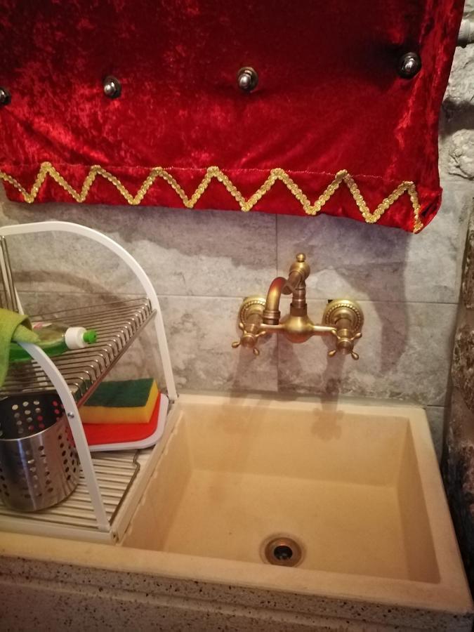 Castle House Apartment Кремона Екстериор снимка