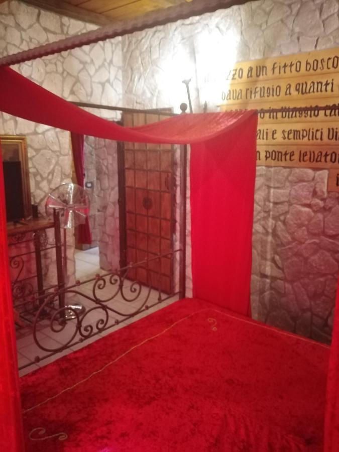 Castle House Apartment Кремона Екстериор снимка
